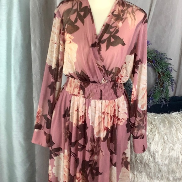 En Focus Studio floral dress. Size 14. Beautiful pinks - Picture 2 of 8